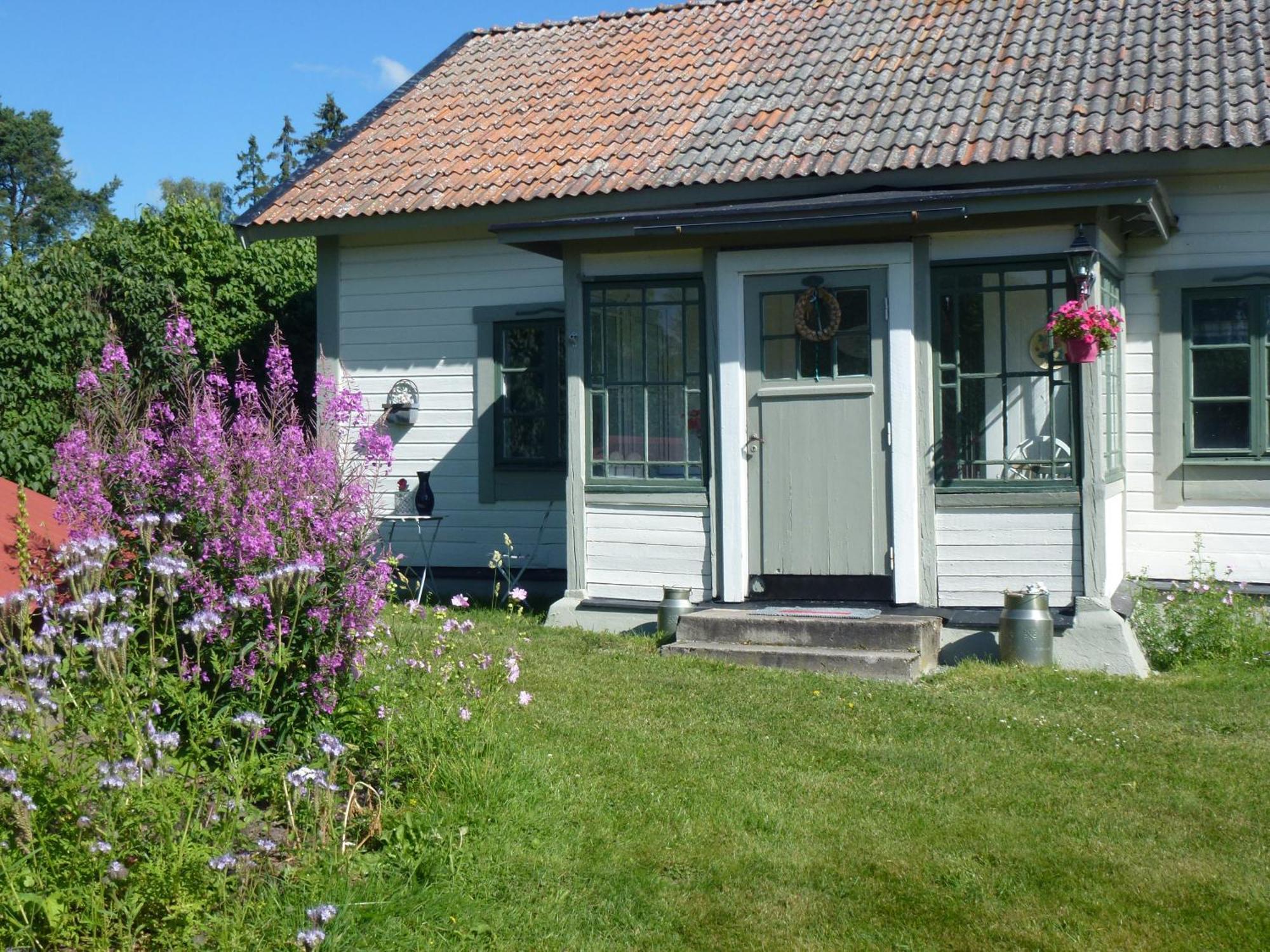 Enkoeping Cottage Ngoại thất bức ảnh